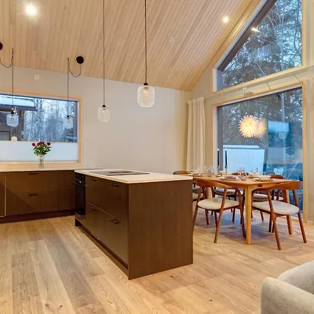 Arctic Modern In With Jacuzzi וילה רובניימי