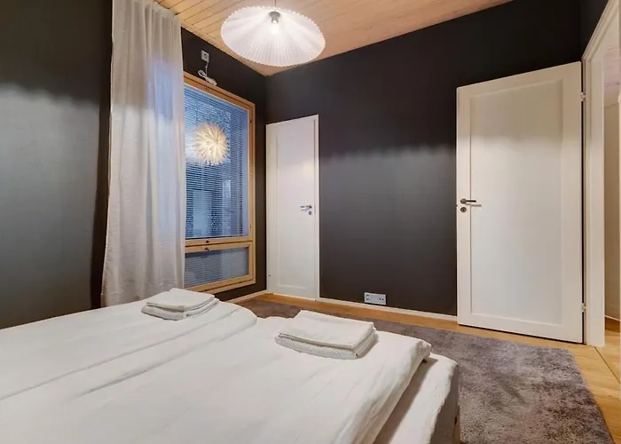 Arctic Modern In With Jacuzzi וילה