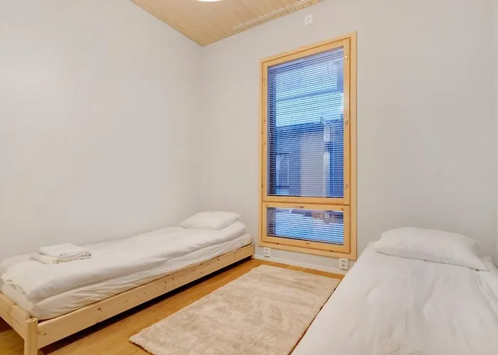 Arctic Modern In With Jacuzzi * רובניימי