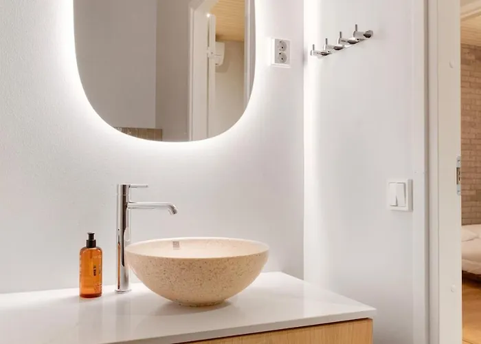 Arctic Modern In With Jacuzzi וילה *